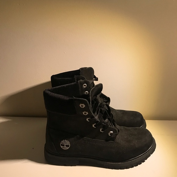 Timberlands Black Velvet Women’s Boots - Picture 3 of 4